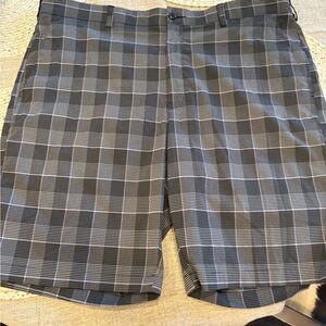 PGA Tour Men's Black and Gray Plaid Shorts